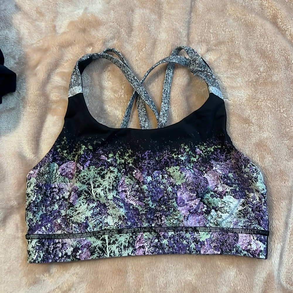 Lululemon sports bra